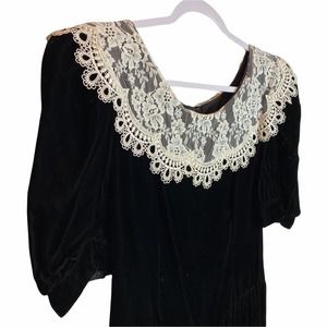 VTG Gunne Sax Jessica McClintock Black Velvet White Lace Bib Dress Size 11